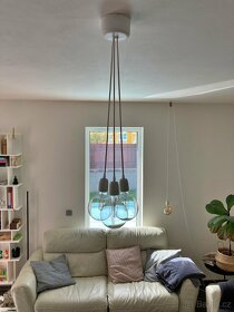 Moderní závěsný lustr s 3 žárovkami a Muuto základnou - 4