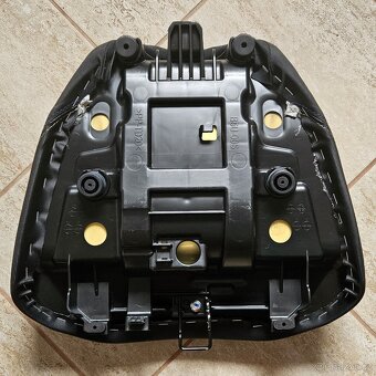 Yamaha Tracer 9 2021-202x sedlo jezdce a spolujezdce - 4