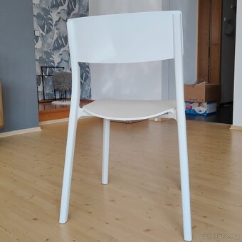 Jídelní stůl CALLIGARIS + 4 židle IKEA - 4
