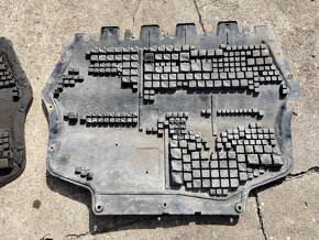 GOLF, TOURAN, OCTAVIA, JETTA a další- kryt pod motor - 4
