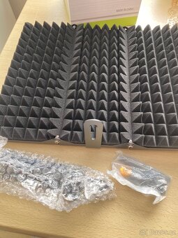 Panelová izolace mikrofonu - 4