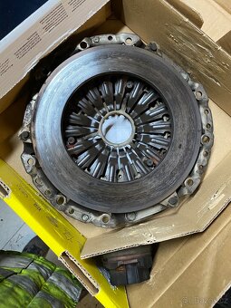 Spojka Luk BMW F30 - 4