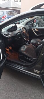 Peugeot 2008 - 4