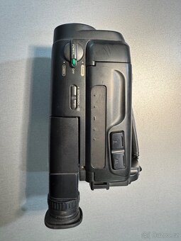 Kamera Sony CCD-TR780E - 4