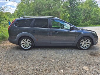 Ford Focus Combi 1.6 16v X ROAD - 4
