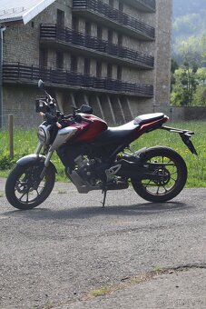 Honda CB125R - 4