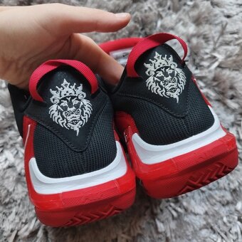 Sportovní basketbalové boty Nike Lebron Witnese 7 - 4