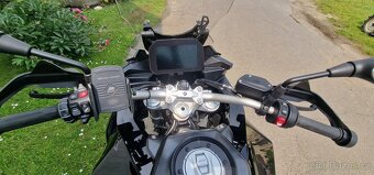 BMW F900XR - 4
