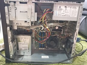 PC HP Intel i7 s Windows 7 a Monitorem - 4
