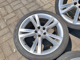 Alu kola seat 5x100 r17 7j et43 pneu 215/40/17 - 4