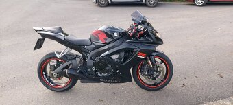 Suzuki GSX-R 750 K7 - 4