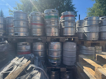 Poškozené kegy / pivní sudy / keg - 4
