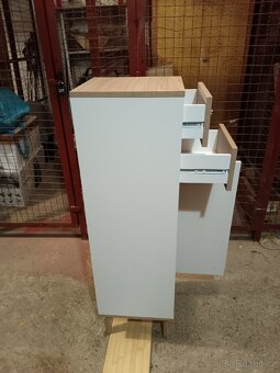 Skříňka do koupelny - 4