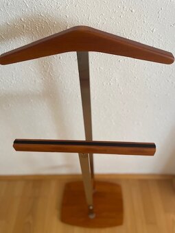 Luxusní podlahový stojan na oblečení - 4