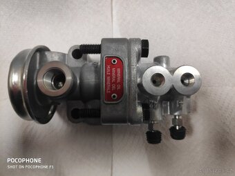 John Deere ventil vzduchových brzd - 4