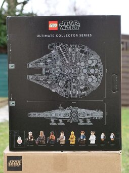 LEGO Star Wars 75192 UCS Millennium Falcon - 4