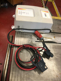 Nástěnná nabíječka Premium Fiamm - 4