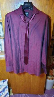 Kvalitní nový pánský oblek zn.Koutný + košile a kravata - 4