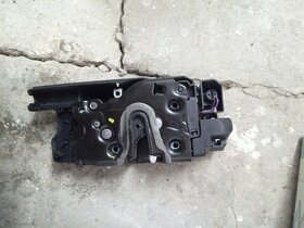 Náhradní díly Mercedes -Benz - 4