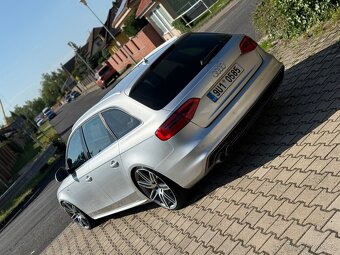 Audi a4 b8 2.0 TDi 105 kw s line - 4