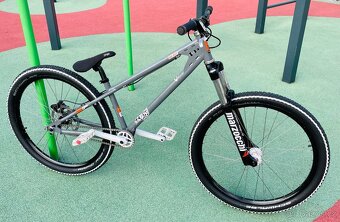 Dirt street jump bike - 4