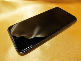 iPhone 8 Black 64GB TOP STAV ZÁRUKA - 4