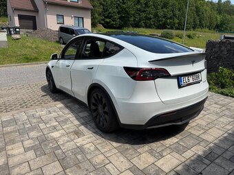 Tesla model Y Performance s tažným + 4x disk - 4