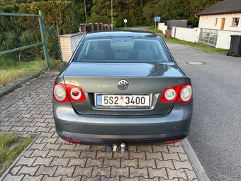 VW Jetta 1.6, 75 kw, 1. Majitel - 4