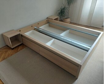 IKEA Malm postel s úložným prostorem + rošt + 2 noční stolky - 4