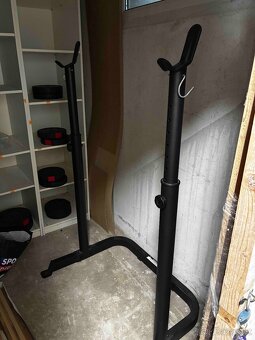 Posilovací lavice se závažím a osami - 4