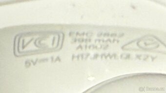 Apple AirPods2 with Charging Case - 4