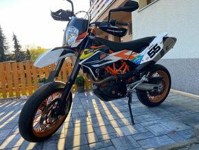 Supermoto KTM 690 SMC R - 4