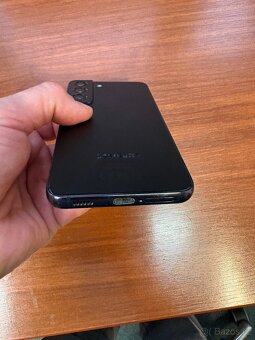 Samsung Galaxy S22 5G - 4