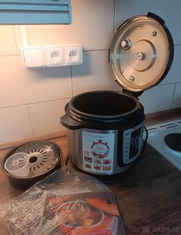 multifunkční hrnec Tefal Série EPC06 - 4