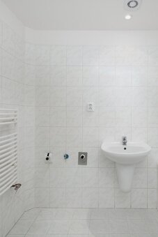 Prodej bydlení, kde se snoubí městský život s přírodou - 4