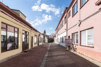 PRONÁJEM NEBYTOVÉHO PROSTORU, LANNOVA TŘ., ČB - 4