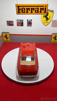 Ferrari 250 GT Berlinetta passo corto (SWB) 1:18 CMC - 4