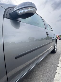 Volkswagen Golf V 1.4 16V - 4