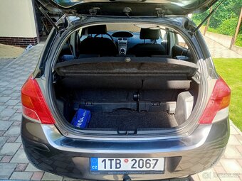 Toyota Yaris 1.3 - 4