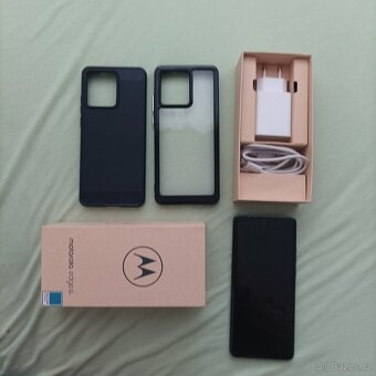 Motorola Edge 40 neo - 4