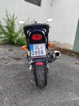 Suzuki gsx 750 Inazuma - 4