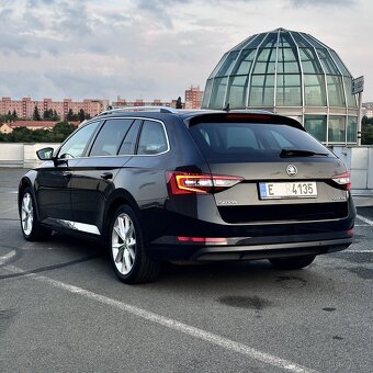 Škoda Superb Combi III 2.0 TDi 140kW/ VENT/LANE/KESSY/TAŽNÉ - 4