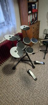 Prodám elektronické bicí Roland TD-1K - 4