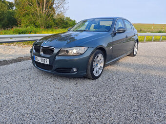 Prodám BMW E90 325i LCI - 4