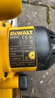 Aku vrtačka a pila Dewalt - 4