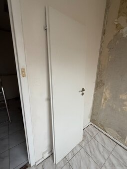 Dveře včetně futer zamykací - 4