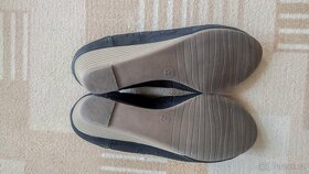 Kožené lodičky na klínku 5th Avenue - 4