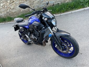 Yamaha MT 07 - 4