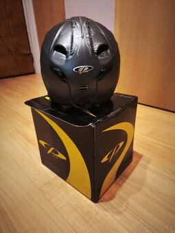 Lyžařská helma, brýle - 4