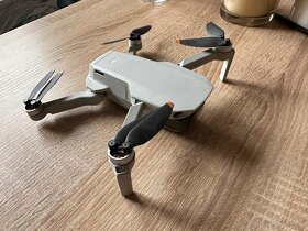 DJI Mini SE Fly More Combo - 4